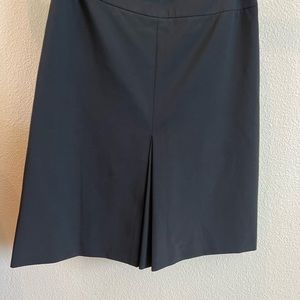 Ann Taylor Black Skirt w/ pleat in front slight A Line